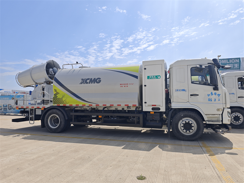 全新6臺純電動100米抑塵車簽約成功，發車......